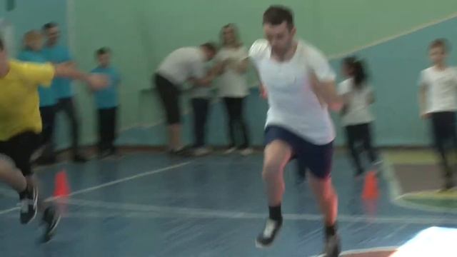 2018 04 18 - Мама, папа, я – спортивная семья. Школа №6 (Лобня) смотреть онлайн