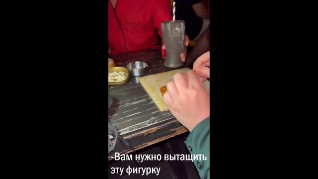 Заказала коктейль "Игра в кальмара" и была в шоке от того что произошло дальше! смотреть онлайн