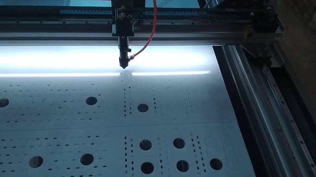 Резка акрила на лазерном станке LS1621 смотреть онлайн