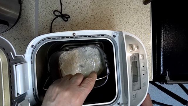 Panasonic SD-2511w Multi-Function Bread Maker | How to Make Cheese and Chive Loaf... смотреть онлайн