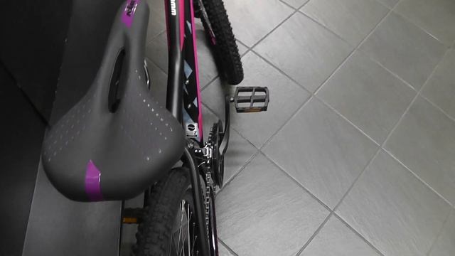 Dámské horské kolo KTM PENNY LANE 27.24 DISC H смотреть онлайн