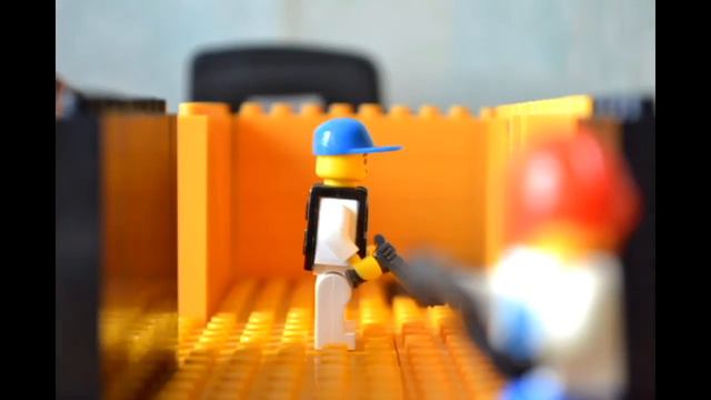 Смешной прикол LEGO (запоздалая реакция) смотреть онлайн