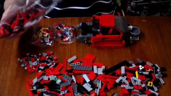 LEGO 10248 FERRARI F40 time-lapse build