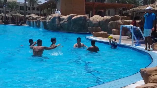 игрем в водное поло смотреть онлайн