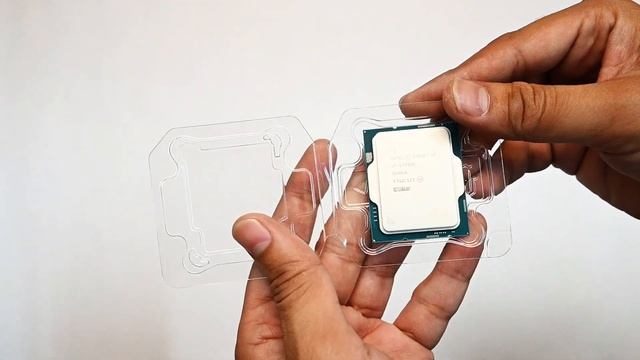THE BEST BUDGET GAMING CPU PROCESSOR | intel i7 13700k UNBOXING смотреть онлайн