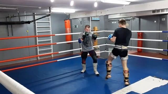 Снова бой. Саня против Дена. Спарринг. смотреть онлайн