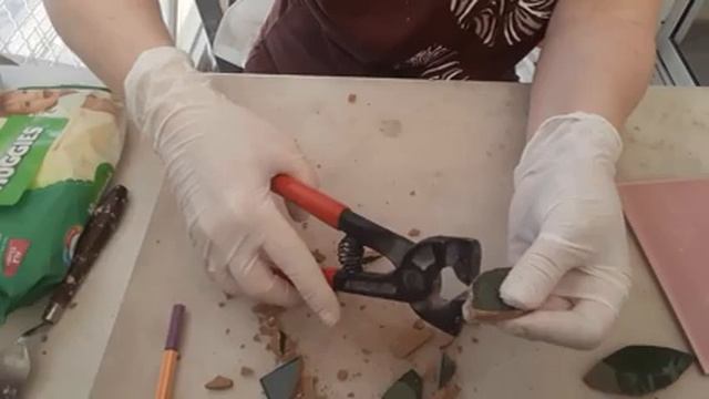 Мозаика из плитки своими руками. Как вырезать листочки из керамической плитки смотреть онлайн