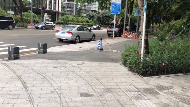 Шэньчжэнь поездка на велосипеде до Tencent Binhai Mansion или Tencent Seafront Towers в Наньшане