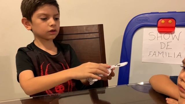 Dia de Muertos en Mexico, Decorando Calaverita - Show de Familia смотреть онлайн