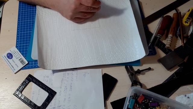 Case for iPad Pro made of genuine Italian leather смотреть онлайн