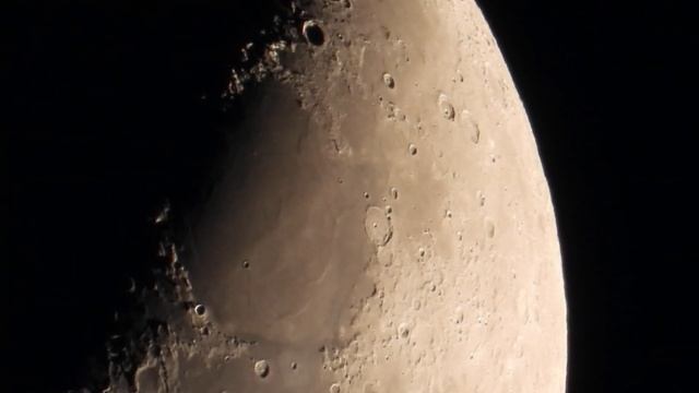 Nikon Coolpix P1000 Just Watching The Moon Go by, in 4K смотреть онлайн