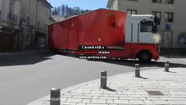 Arrivée du cirque Maximum à Maiche le 20 avril 2015 смотреть онлайн