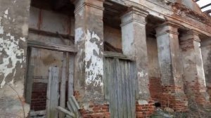 Заброшенная Усадьба   Кладбище и  семейный  склеп