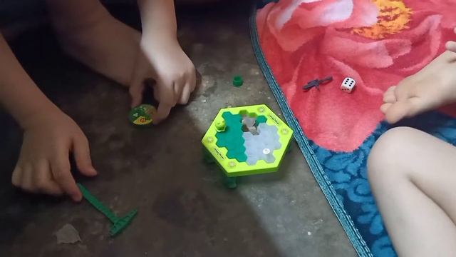 HOW TO PLAY #PRINCE FROG TRAP смотреть онлайн