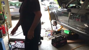 2023-08-30 • BMW X3 • замена амортизатора под Высоцкого