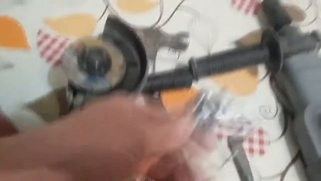 Плитка. Как удалить краску со стены. Все способы. Лучший способ - это цепью. смотреть онлайн