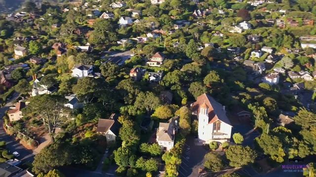 Tour of Sausalito California from the sky and two mega yachts смотреть онлайн