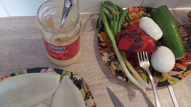 136.Будни на кухне.Салат с кальмарами.#морепродукты #морскиегады #салатскальмарами смотреть онлайн