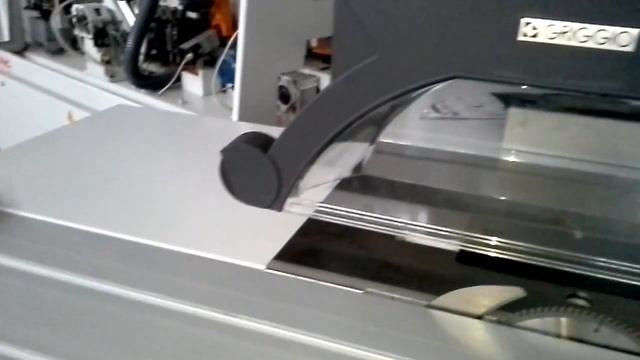 Esquadrejadora griggio 400E Retorno / Lombimaq смотреть онлайн