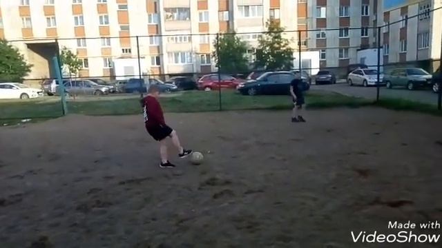 Разминка перед дворовым футболом！ смотреть онлайн