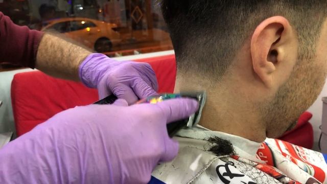 KAT KAT SAÇ KESİMİ ERKEK