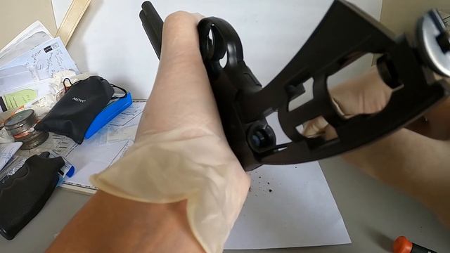 Replacing 12gr CO2 Seal CROSMAN 357 Pellet Pistol смотреть онлайн