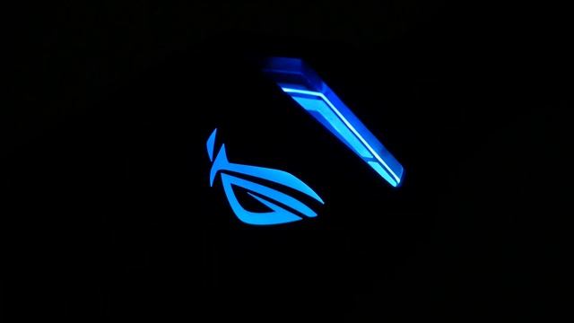 ROG Strix ArionのLEDイルミネーションが発光する様子 смотреть онлайн
