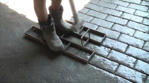 Имитация тротуарной плитки после зимы...