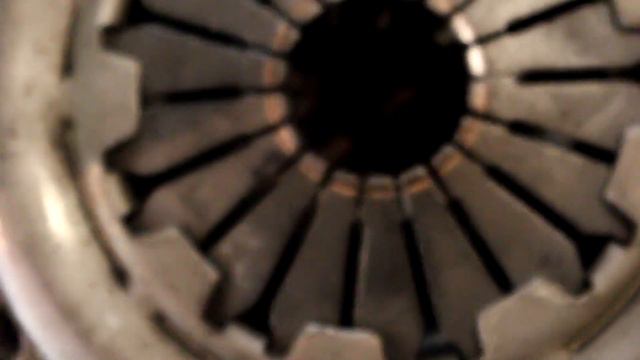 Разбираю Мазду, ставлю двигатель смотреть онлайн