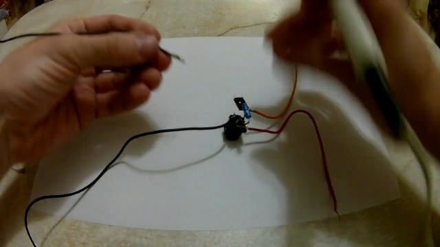 Mini Inverter 1.5V To 220V ...Мини-инвертор 1,5 В до 220 В.