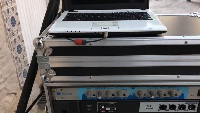 Novo brinquedo. Mesa de som digital ui-16 soundcraft смотреть онлайн