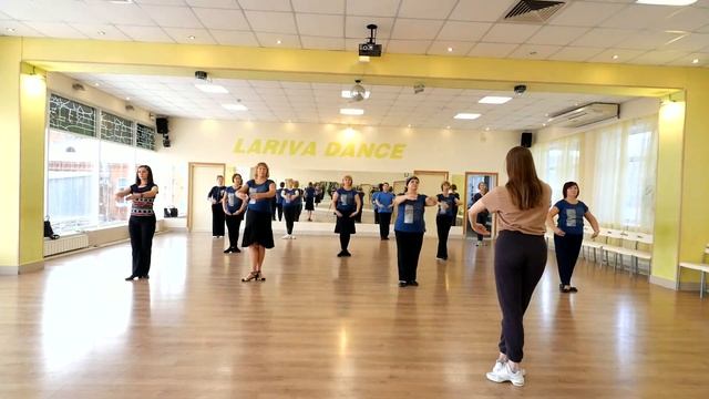 По многочисленным просьбам наших подписчиков изучаем позиции ног и рук в ХОРЕОГРАФИИ ОМСК Lariva смотреть онлайн