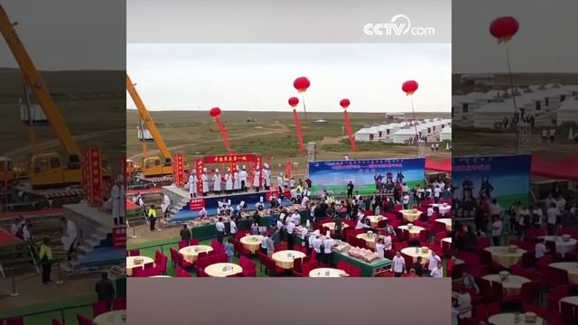 Отварная баранина в «самой большой кастрюле Китая» смотреть онлайн