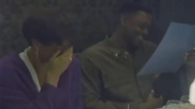 Bromas a jugadores NBA de los 90s смотреть онлайн