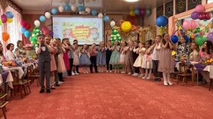 Песня  «А сегодня выпускной». Группа №7 «Светлячки»
