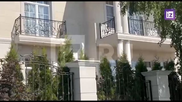 [ Альбом ]
❗Депутата Александра Колодича зарезал мигрант Убийцей оказался садовник Колодича. Иронич смотреть онлайн