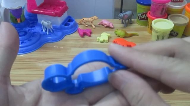 Learn Colors! Play Doh Fish Mold Fun and Creative for Kids PEZ смотреть онлайн