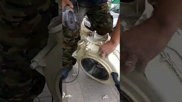 Замена подшипников на неразборном баке, на стиральной машине ,Индезит смотреть онлайн