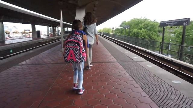 Follow my footsteps game смотреть онлайн
