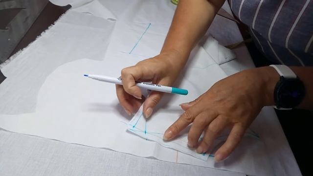 Как сшить ПЛАТЬЕ-САРАФАН с оборками НА ЛЮБУЮ ФИГУРУ своими руками. ЧАСТЬ 1 КРОЙ на ткани смотреть онлайн