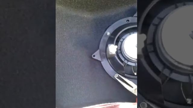Fiat Albea arka hoparlör değişimi смотреть онлайн