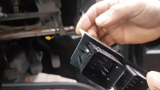 Ford Galaxy Airbag light on. Error B0001. Fault finding and repair. смотреть онлайн