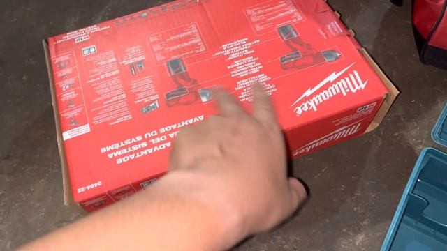 khoan pin makita 3cn DH333D giá quá rẻ, AE cần liên hệ 0917457101( hoặc zalo) смотреть онлайн
