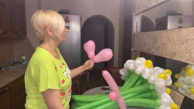 Ромашки из шариков/делаю букет из шаров/подарок своими руками/букет из шаров на заказ/мастер класс смотреть онлайн