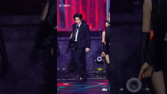 [909 직캠 4K] ENHYPEN (엔하이픈) 성훈 세로캠 'Bite Me' (SUNGHOON FanCam) | @JTBC K-909 230527 смотреть онлайн