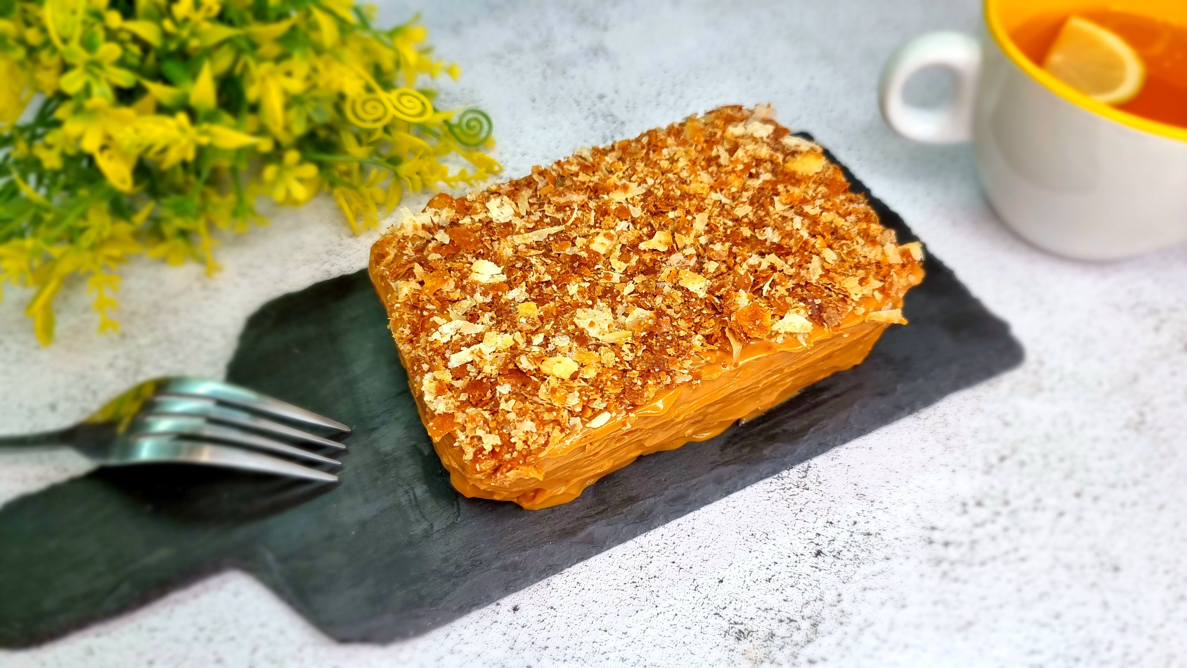 Слоёное пирожное