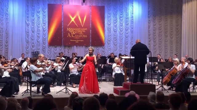 И.Штраус "Куплеты Адель" из оперетты "Летучая мышь" смотреть онлайн