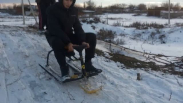 Вот наша зима ,, Котаемся на санках '' смотреть онлайн