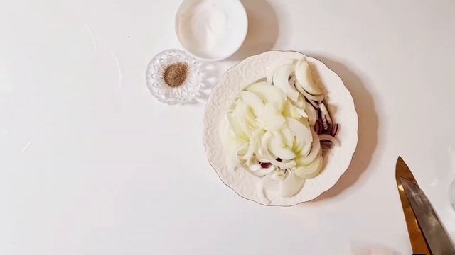 СМАЧНЫЕ КУРИНЫЕ ПЕЧЁНКИ В СОУСЕ С РИСОМ смотреть онлайн