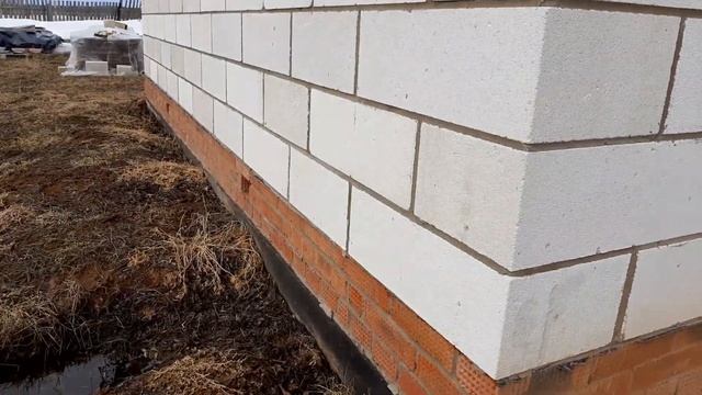 Продухи в фундаменте! как они работают и сыро ли под полом! смотреть онлайн